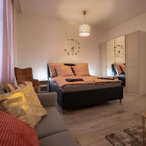 The By Radiant Vienna